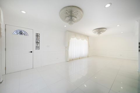 Tiny photo for 606 S Arlington Heights Road, Arlington Heights, IL 60005 (MLS # 12553615)