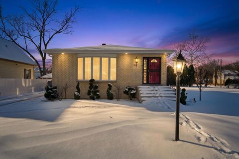 Tiny photo for 606 S Arlington Heights Road, Arlington Heights, IL 60005 (MLS # 12553615)