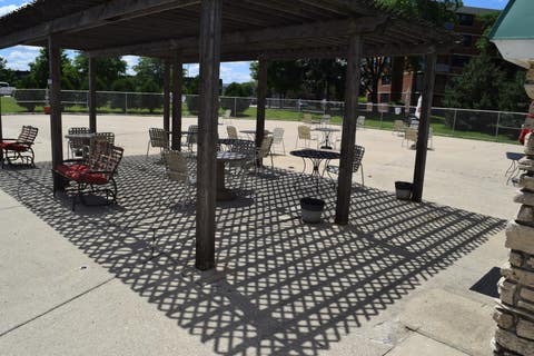 Tiny photo for 2222 S Stewart Avenue #1H, Lombard, IL 60148 (MLS # 12649625)