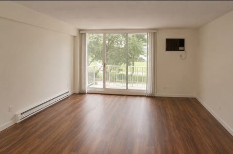 Tiny photo for 2222 S Stewart Avenue #1H, Lombard, IL 60148 (MLS # 12649625)