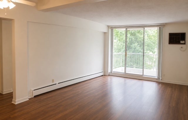 2222 S Stewart Avenue 1H