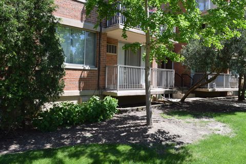 Tiny photo for 2222 S Stewart Avenue #1H, Lombard, IL 60148 (MLS # 12649625)
