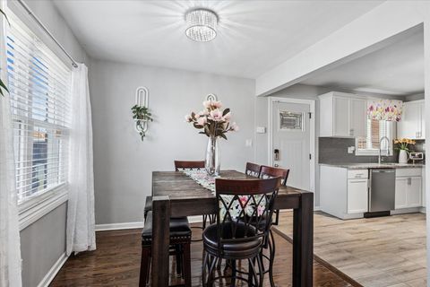 Tiny photo for 3124 Madison Street, Bellwood, IL 60104 (MLS # 12602033)