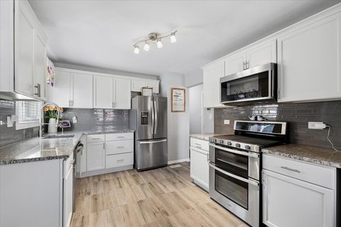 Tiny photo for 3124 Madison Street, Bellwood, IL 60104 (MLS # 12602033)