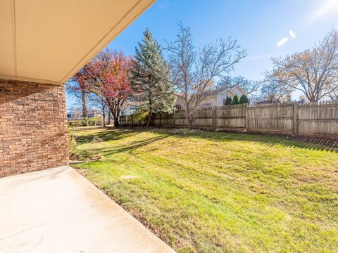 Tiny photo for 5818 Wolf Road #1A, Western Springs, IL 60558 (MLS # 12522328)