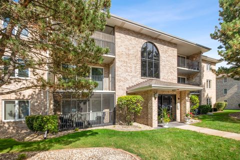 Photo of 4920 134th Court #206, Crestwood, IL 60418 (MLS # 12493954) Photo of 4920 134th Court #206, Crestwood, IL 60418 (MLS # 12493954)