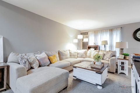 Tiny photo for 7058 Hidden Green Circle, Fox Lake, IL 60020 (MLS # 12629278)