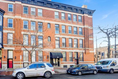 Photo of 223 W Wisconsin Street #3A, Chicago, IL 60614 (MLS # 12567722)