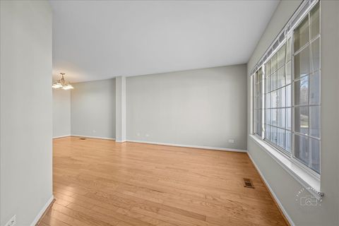 Tiny photo for 628 Lincoln Station Drive #628, Oswego, IL 60543 (MLS # 12591430)