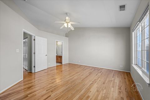 Tiny photo for 628 Lincoln Station Drive #628, Oswego, IL 60543 (MLS # 12591430)