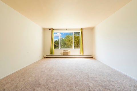 Tiny photo for 1375 Rebecca Drive #218, Hoffman Estates, IL 60169 (MLS # 12744509)