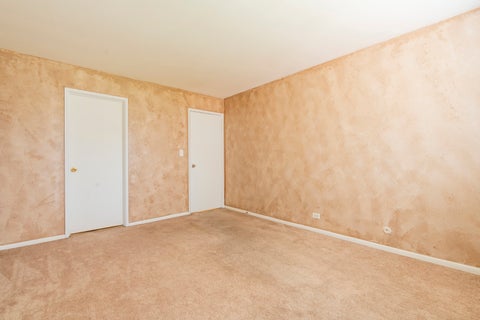 Tiny photo for 1375 Rebecca Drive #218, Hoffman Estates, IL 60169 (MLS # 12744509)