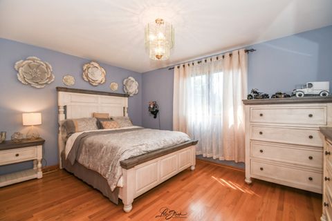 Tiny photo for 7810 S Lockwood Avenue, Burbank, IL 60459 (MLS # 12473874)