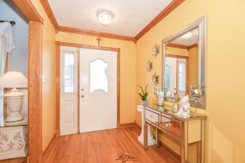 Tiny photo for 7810 S Lockwood Avenue, Burbank, IL 60459 (MLS # 12473874)