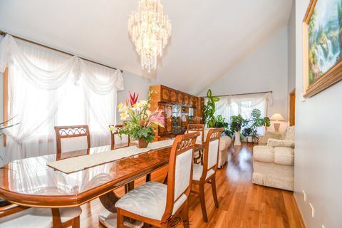 Tiny photo for 7810 S Lockwood Avenue, Burbank, IL 60459 (MLS # 12473874)