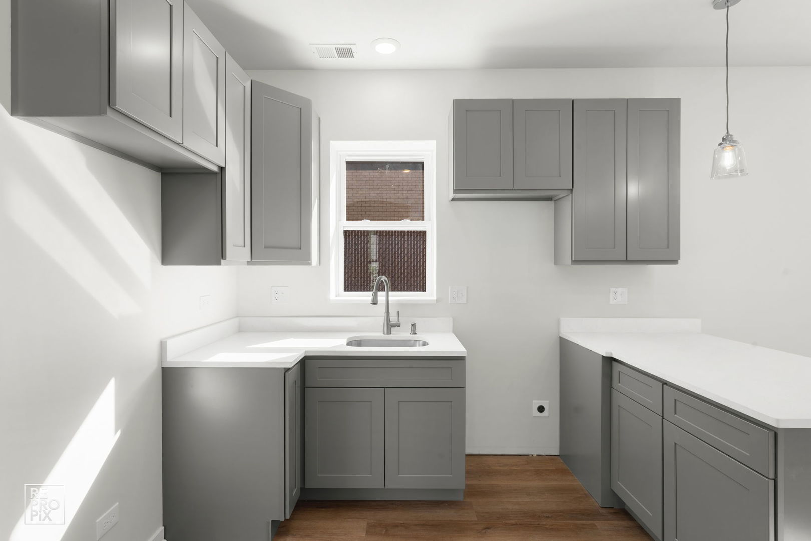 1624 W pershing Road