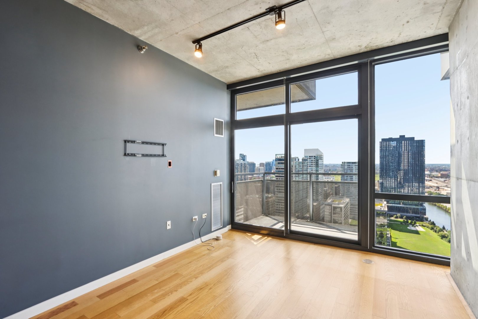 235 W Van Buren Street 3005