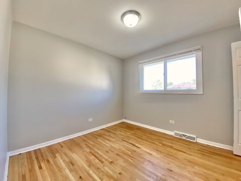 Tiny photo for 19805 Crescent Avenue, Lynwood, IL 60411 (MLS # 12428938)