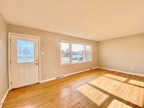 Tiny photo for 19805 Crescent Avenue, Lynwood, IL 60411 (MLS # 12428938)