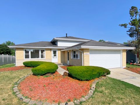 Tiny photo for 19805 Crescent Avenue, Lynwood, IL 60411 (MLS # 12428938)