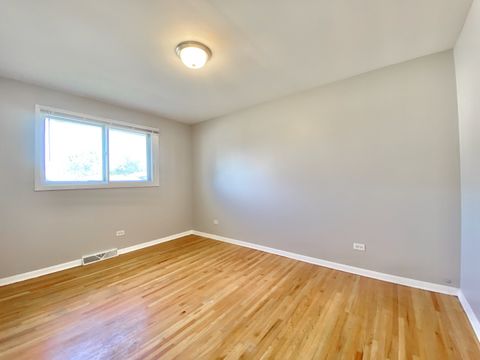 Tiny photo for 19805 Crescent Avenue, Lynwood, IL 60411 (MLS # 12428938)