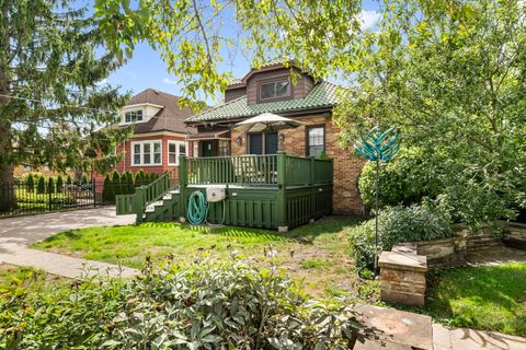Tiny photo for 6235 N Newcastle Avenue, Chicago, IL 60631 (MLS # 12458634)