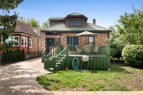 Tiny photo for 6235 N Newcastle Avenue, Chicago, IL 60631 (MLS # 12458634)