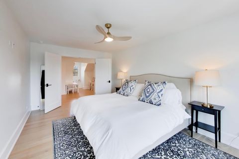 Tiny photo for 910 Allmen Avenue, Hinsdale, IL 60521 (MLS # 12622174)