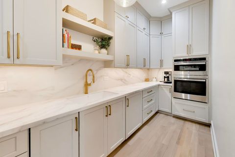 Tiny photo for 910 Allmen Avenue, Hinsdale, IL 60521 (MLS # 12622174)