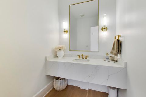 Tiny photo for 910 Allmen Avenue, Hinsdale, IL 60521 (MLS # 12622174)