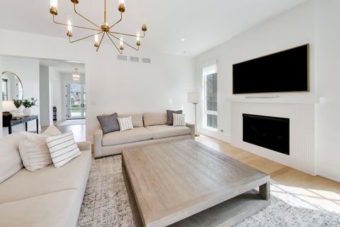 Tiny photo for 910 Allmen Avenue, Hinsdale, IL 60521 (MLS # 12622174)