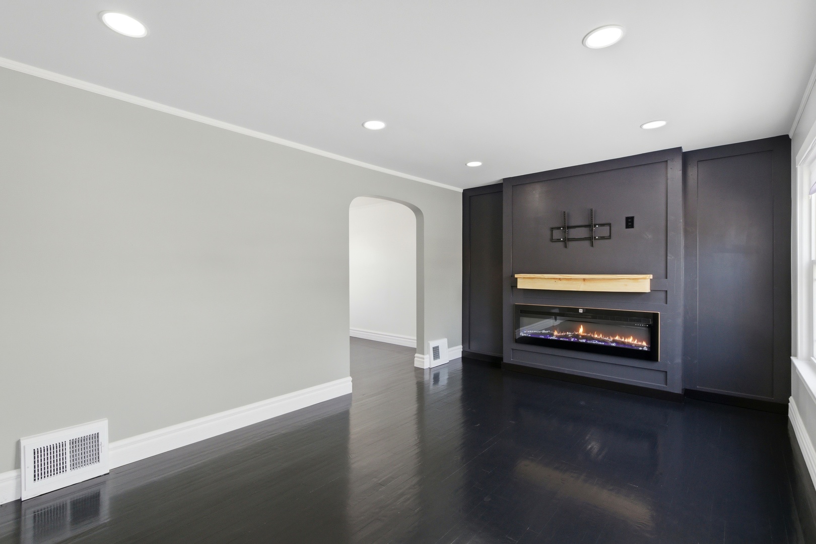 14525 S Michigan Avenue