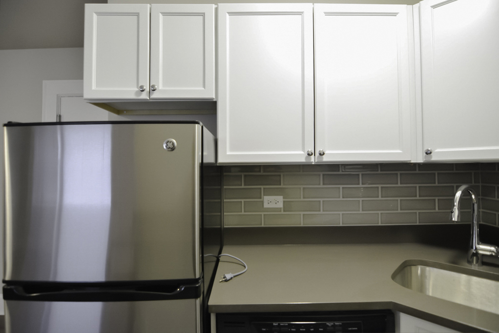 817 W Lakeside Place 705