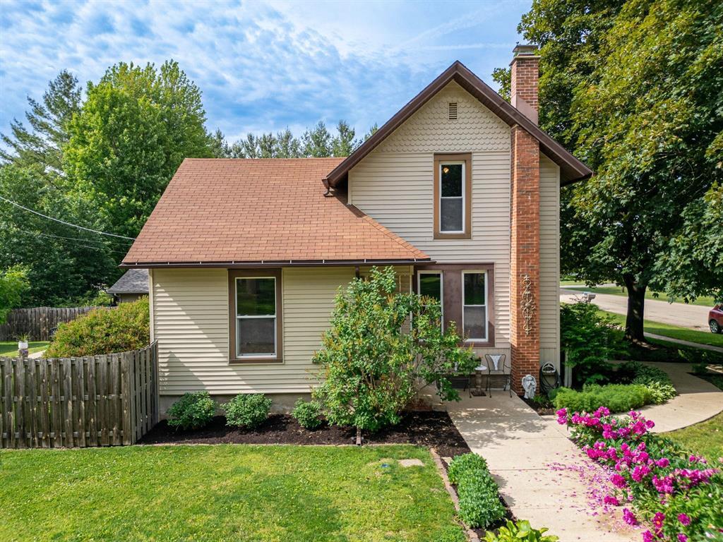 238 S Walnut Street