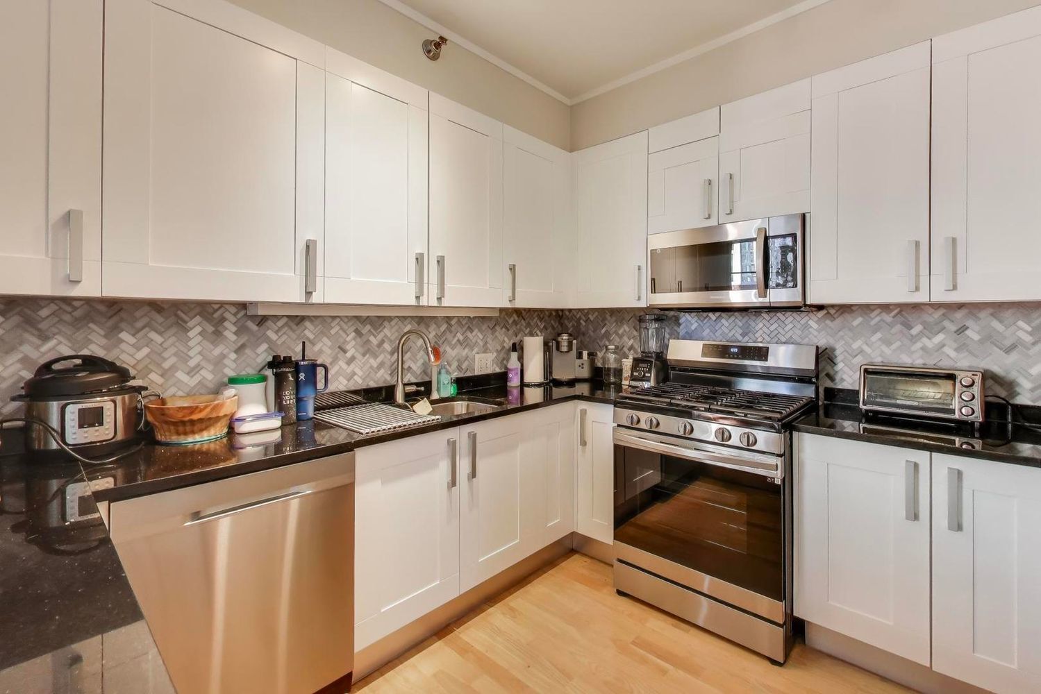 744 N Clark Street 505