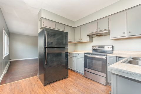 Tiny photo for 10448 W Cermak Road #2R, Westchester, IL 60154 (MLS # 12499362)