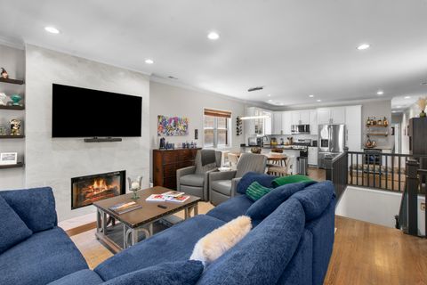 Tiny photo for 943 W Montana Street #3, Chicago, IL 60614 (MLS # 12496376)