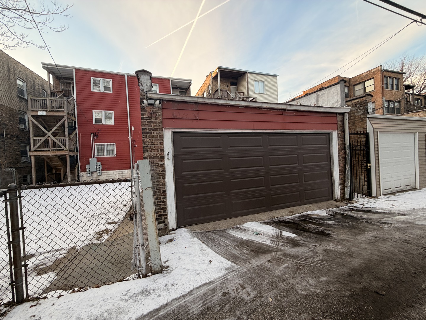 6823-25 S RIDGELAND Avenue