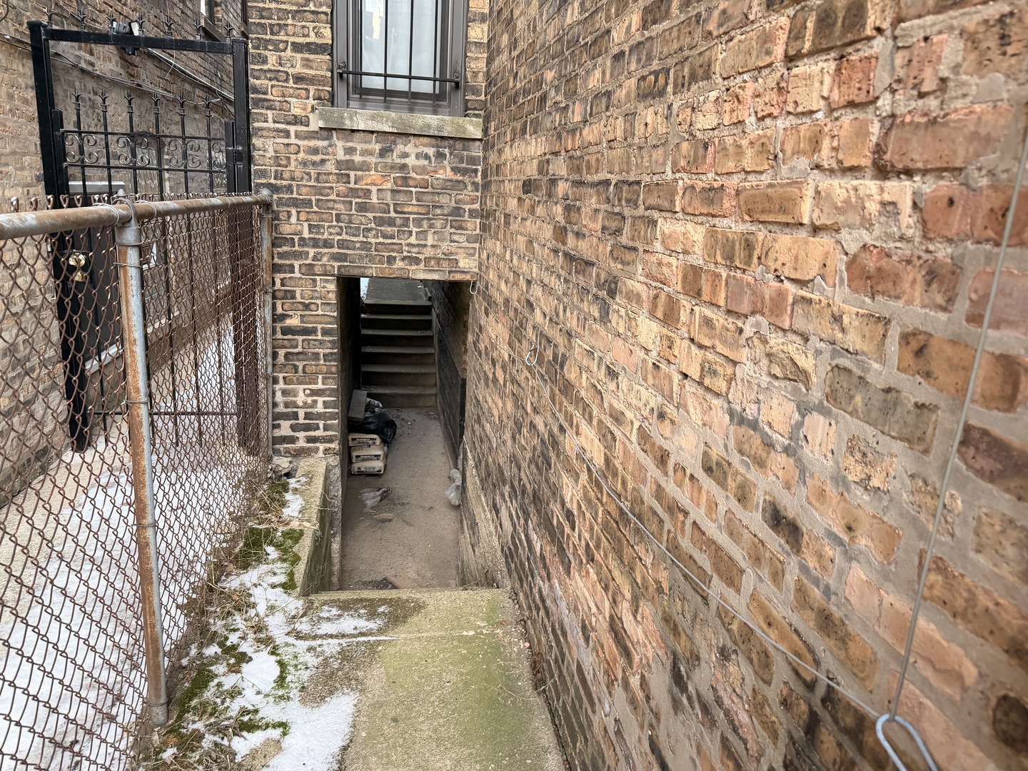 6823-25 S RIDGELAND Avenue