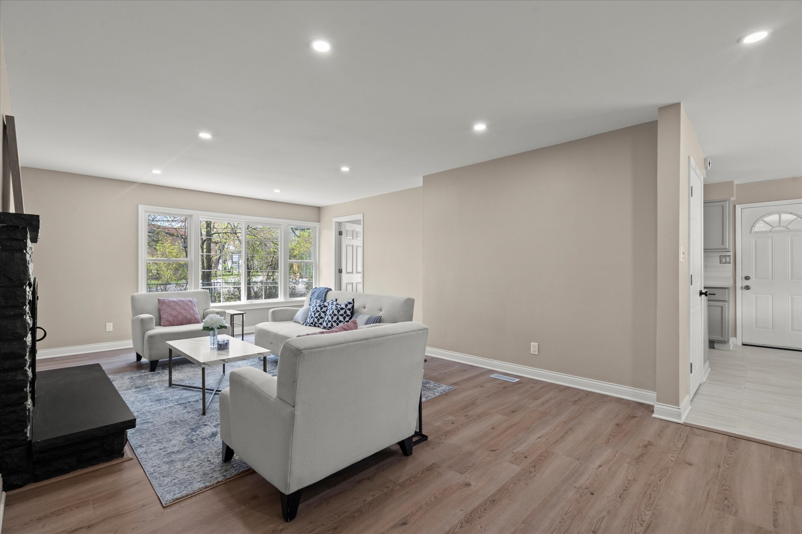 30 Broadway Avenue