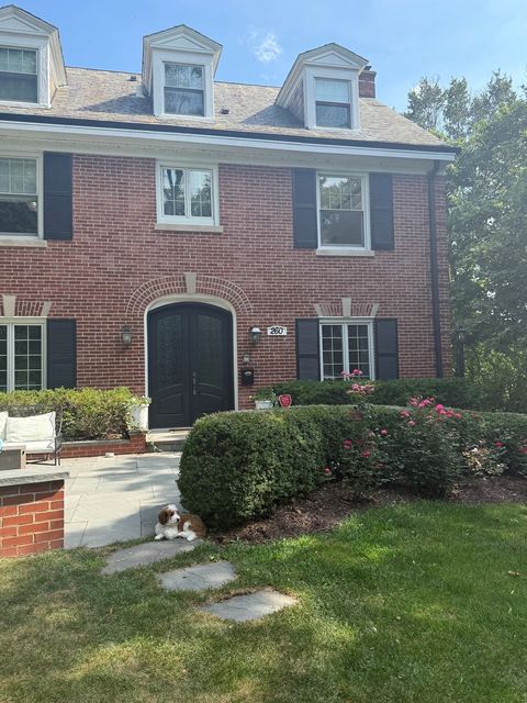 Tiny photo for 260 Lincoln Drive, Glencoe, IL 60022 (MLS # 12591005)