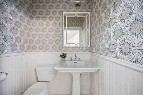 Tiny photo for 260 Lincoln Drive, Glencoe, IL 60022 (MLS # 12591005)