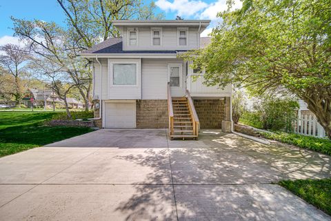 Tiny photo for 415 Elmhurst Street, Valparaiso, IN 46385 (MLS # 12618612)