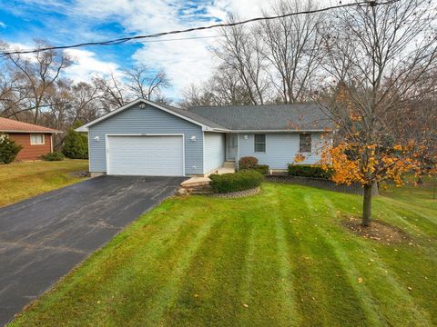 Photo of 3502 Ridge Road, Island Lake, IL 60042 (MLS # 12601778)