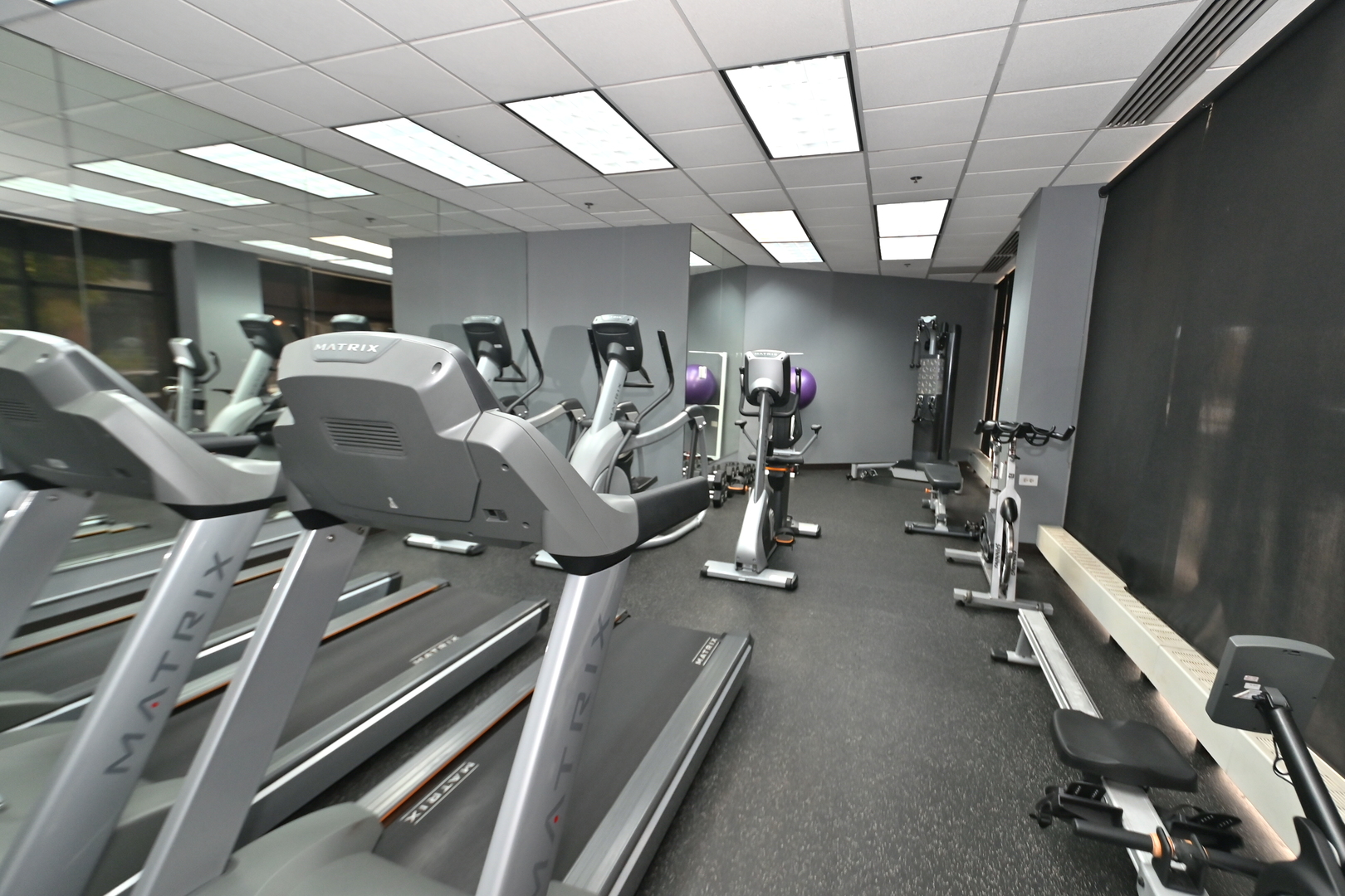 Chicago, Illinois 60605, United States, 2 Bedrooms Bedrooms, ,2 BathroomsBathrooms,Residential,Active,233236