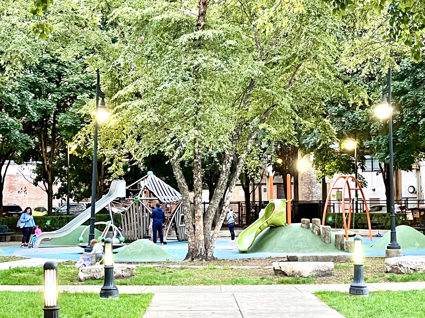 Chicago, Illinois 60605, United States, 2 Bedrooms Bedrooms, ,2 BathroomsBathrooms,Residential,Active,233236