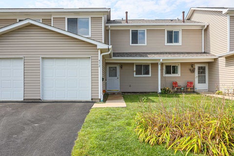 Tiny photo for 472 Esselen Court, Carol Stream, IL 60188 (MLS # 12748750)