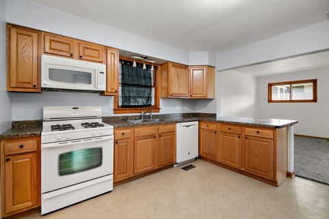 Tiny photo for 236 N Michigan Avenue, Bradley, IL 60915 (MLS # 12467056)