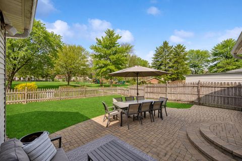 Tiny photo for 128 Parkview Road, Glenview, IL 60025 (MLS # 12607382)