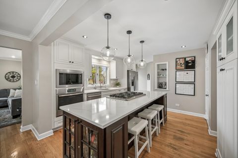 Tiny photo for 128 Parkview Road, Glenview, IL 60025 (MLS # 12607382)